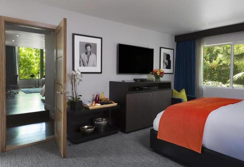 Sunset Marquis Hotel & Villas