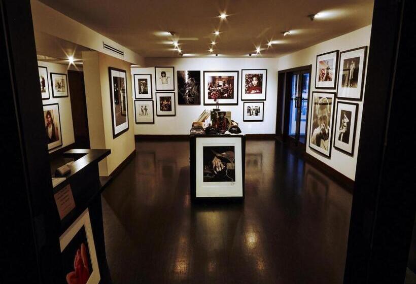 Sunset Marquis Hotel & Villas