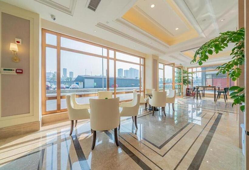 Vienna Hotel Chongqing West Station Square