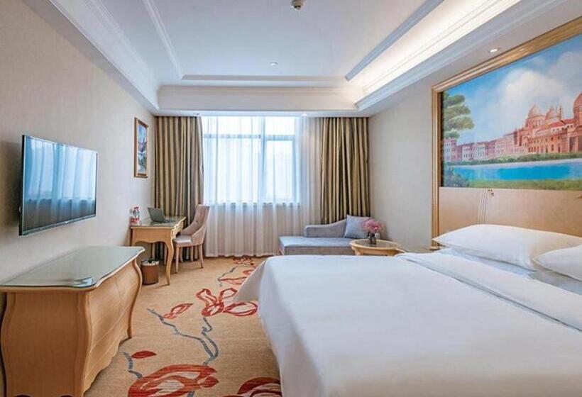 Vienna Hotel Hubei Yidu Jiefang Building