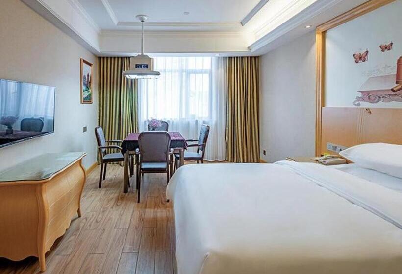 Vienna Hotel Hubei Yidu Jiefang Building