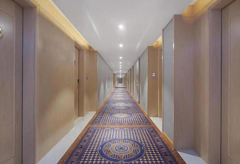 Vienna Hotel Jinjiang Bus Passenger Station