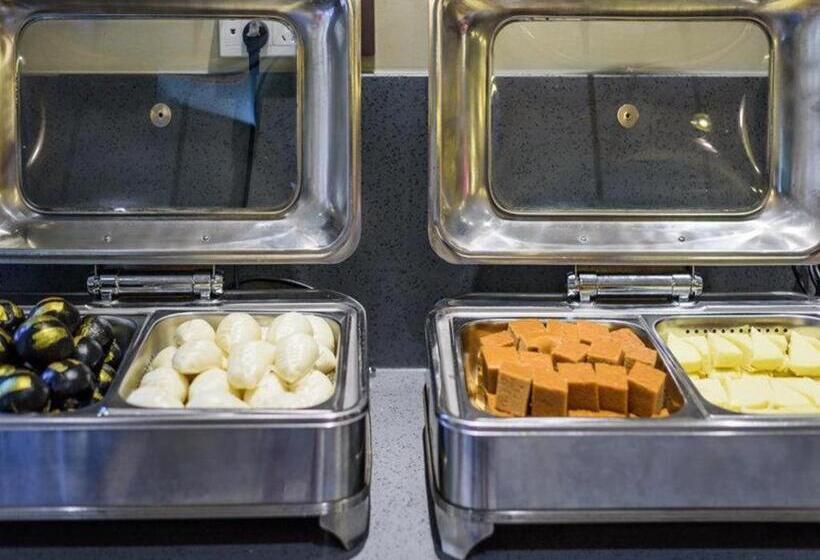 Vienna Hotel Nanning Anji Wanda 33rd Middle School Metro Station