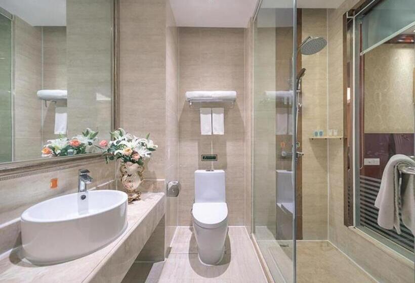 Vienna Hotel Xuzhou Yunlong District Tongshan Road Metro Station