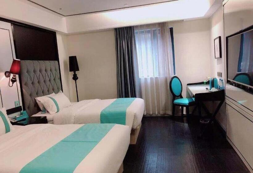 Xana Hotelle Neijiang City Center Branch