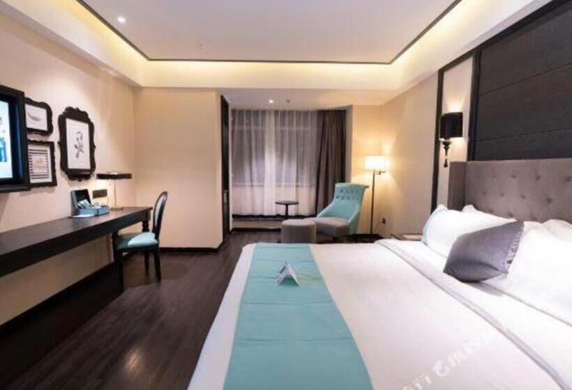 Xana Hotelle· Wulumuqi High Speed Railway Station Baonengcheng