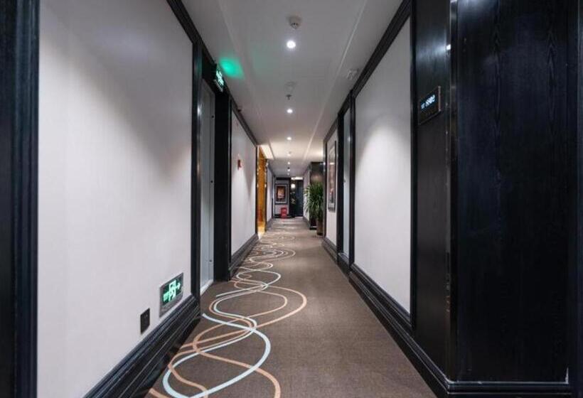 Xana Hotelle· Wulumuqi High Speed Railway Station Baonengcheng