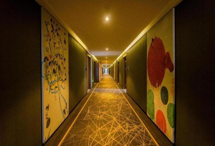 Zmax Hotel Guangzhou Luogang Science City Shenzhou Road Metro Station