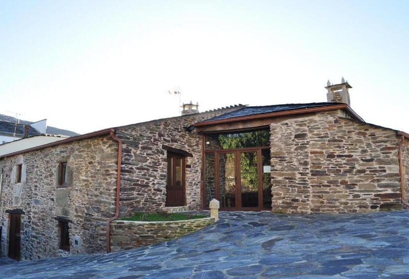 Общежитие A Horta De Abel