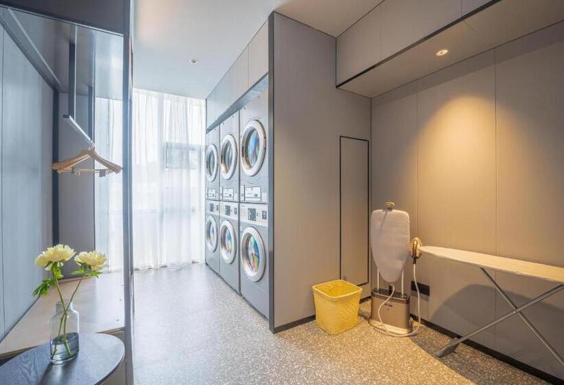 Atour Hotel Nanchang Chaoyang Jiuzhou Tianhong