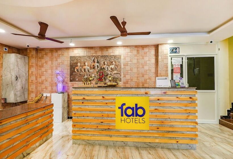 Fabhotel Sun Lux Grand Residency