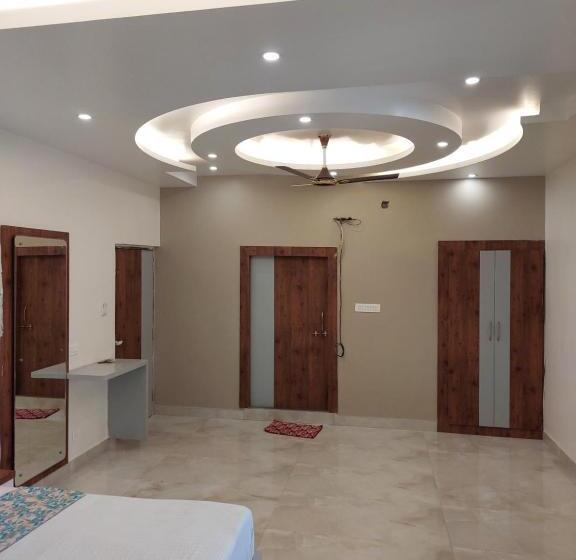 בית מלון כפרי Aastha & Banquets
