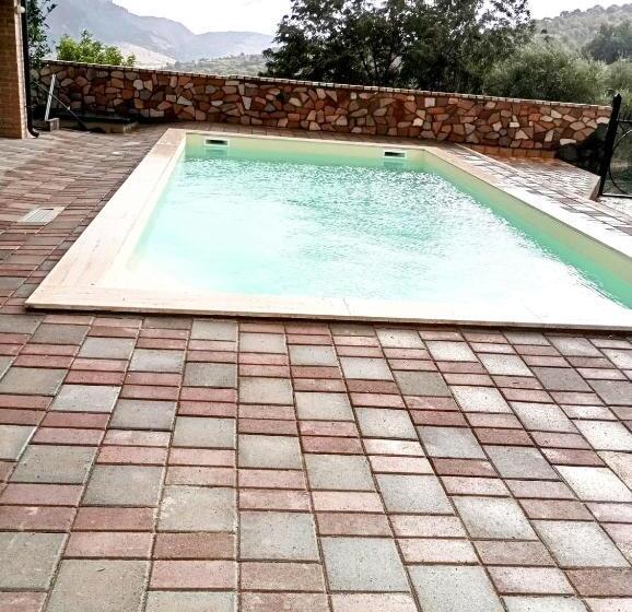 فندق Agriturismo Fontana Del Milo