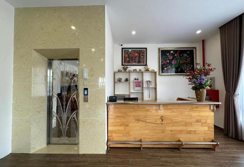 هتل Capital O 1208 Phong Van Villa