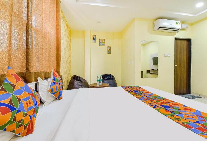 בית מלון כפרי Fabexpress A2 And Restro