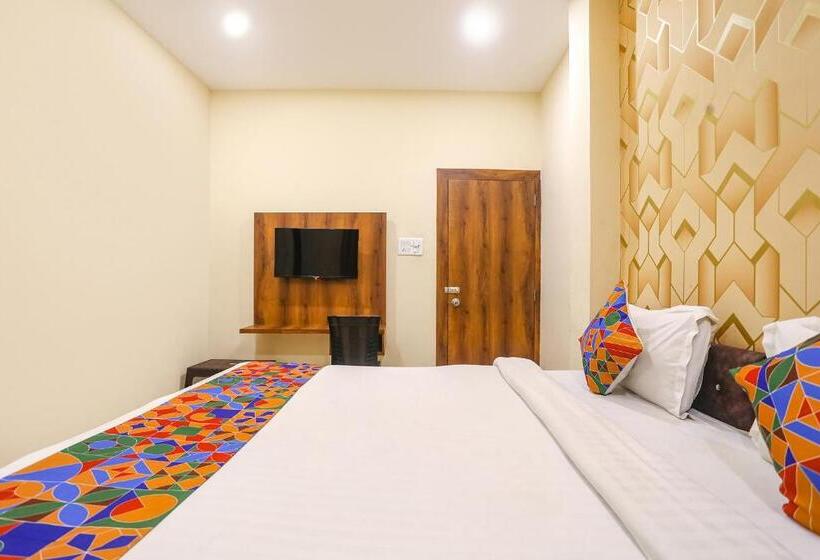 בית מלון כפרי Fabexpress Dreamz Inn