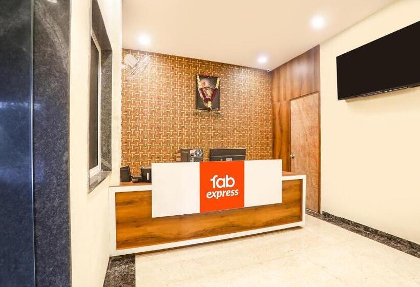 בית מלון כפרי Fabexpress Dreamz Inn