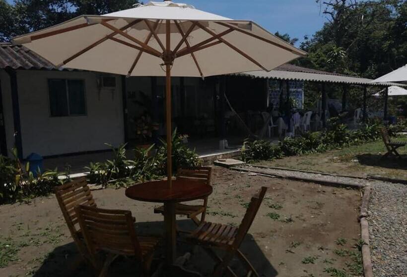 هتل Pacific Blue En Ladrilleros