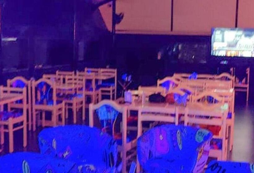 Szálloda Raajpath, Vadodara