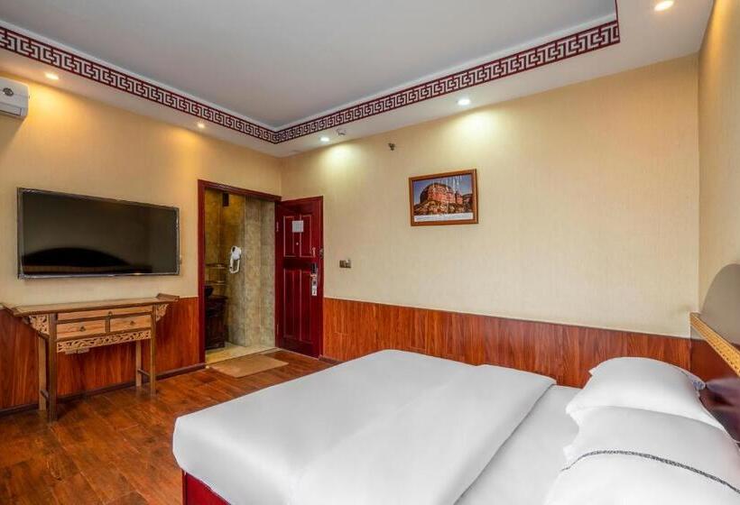 בית מלון כפרי Snow Mount Inn