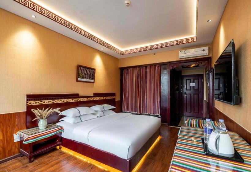 בית מלון כפרי Snow Mount Inn