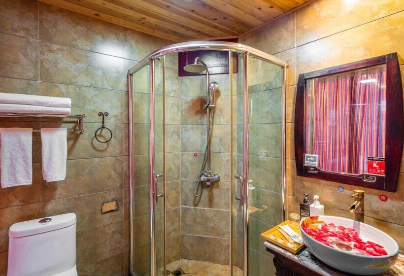 בית מלון כפרי Snow Mount Inn