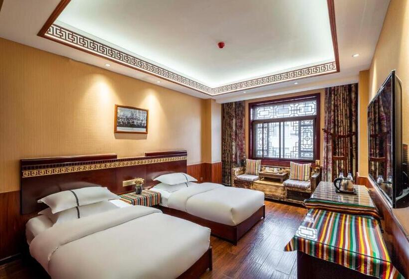 בית מלון כפרי Snow Mount Inn