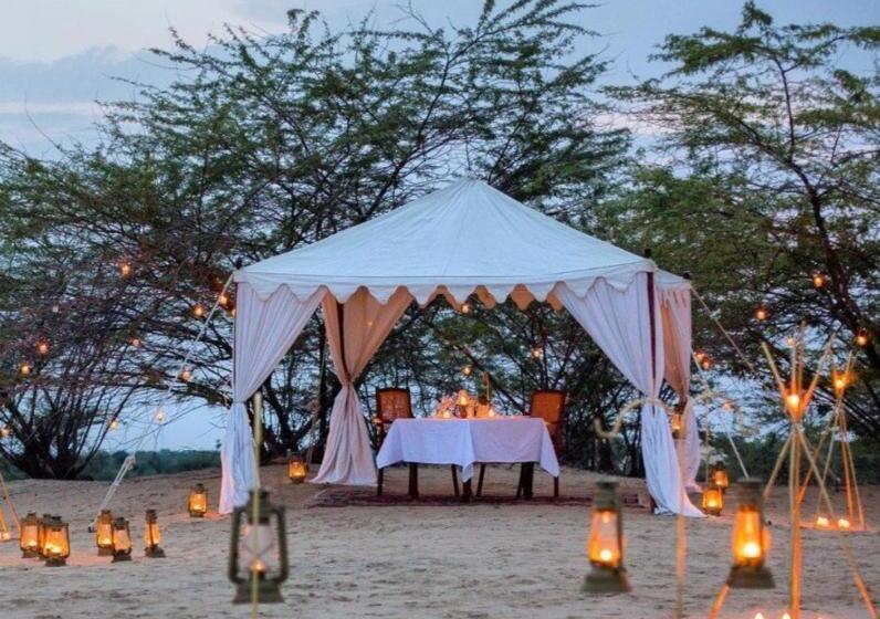 Khamma Ghani Resort With Pool