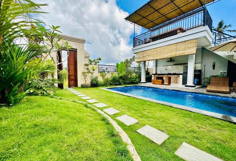 פנסיון Akatara Ubud Villa