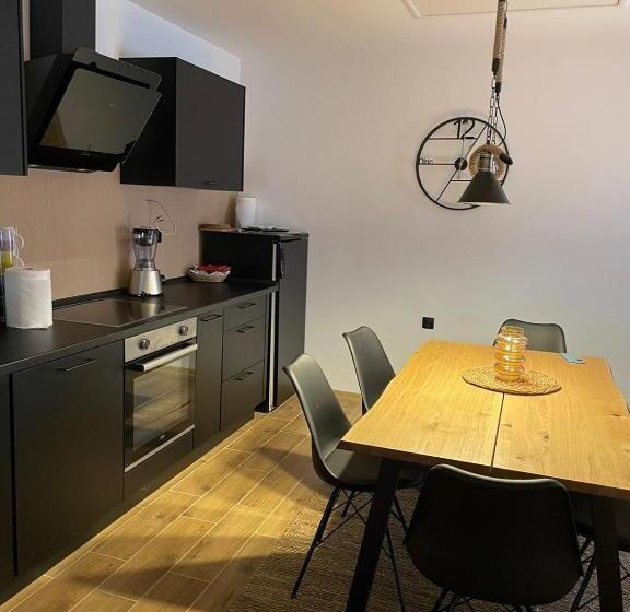 پانسیون Hestia Suite