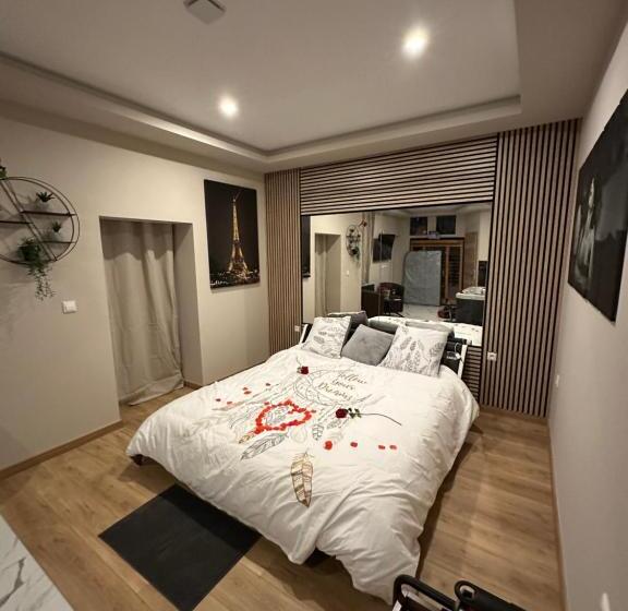 بنسيون Jacuzzi & Sauna Herrlisheim