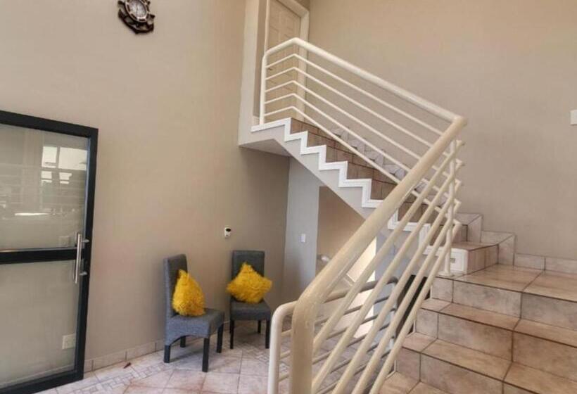 Пансион La Lucia Beach Villa