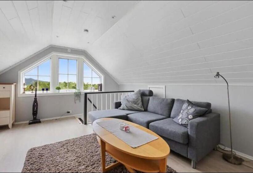 פנסיון Leilighet Med Gratis Parkering Og Wifi