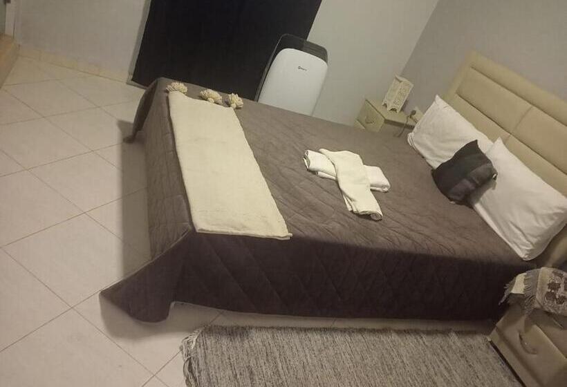 پانسیون Malak Tingis