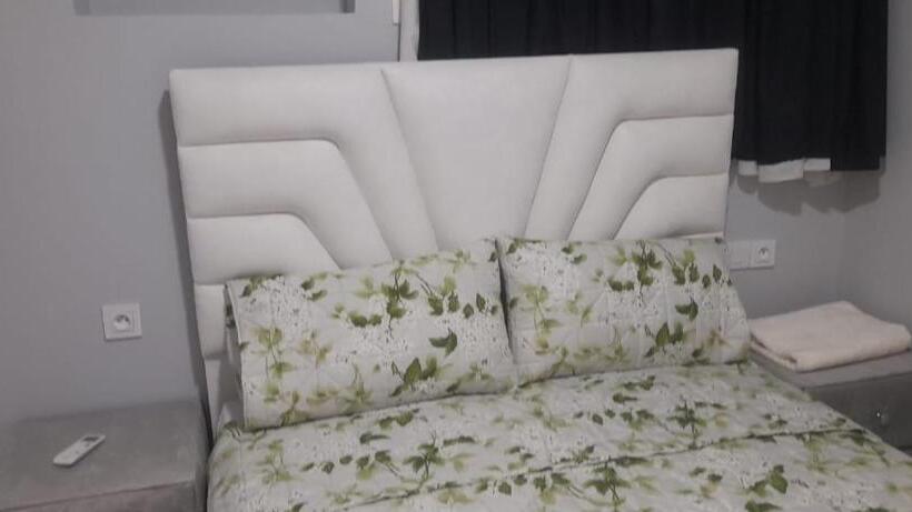 پانسیون Malak Tingis