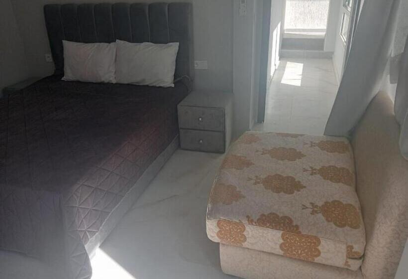 پانسیون Malak Tingis