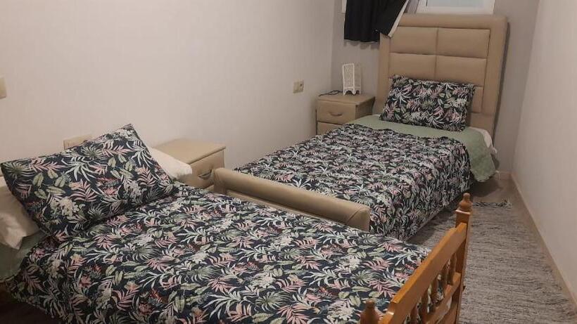 پانسیون Malak Tingis