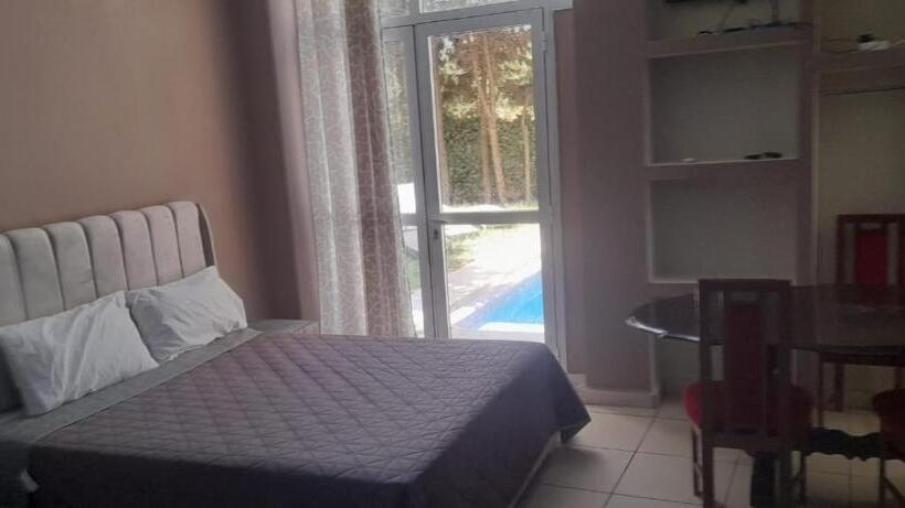 پانسیون Malak Tingis