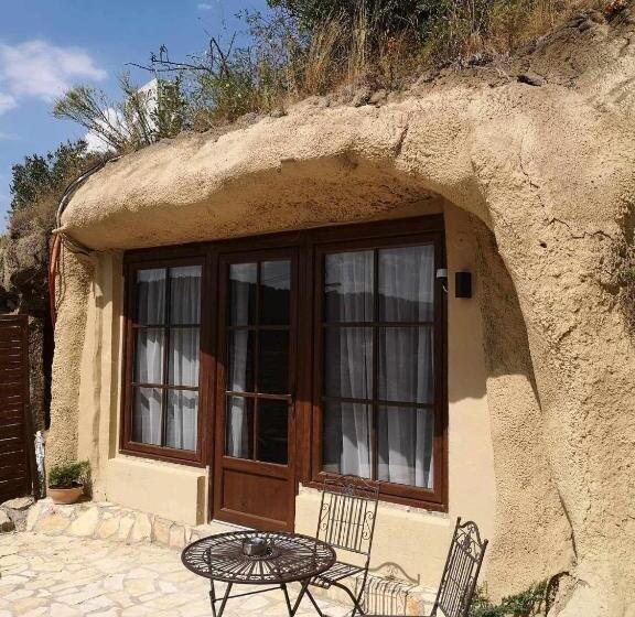 Пансион Sirocave Barlang Szobák