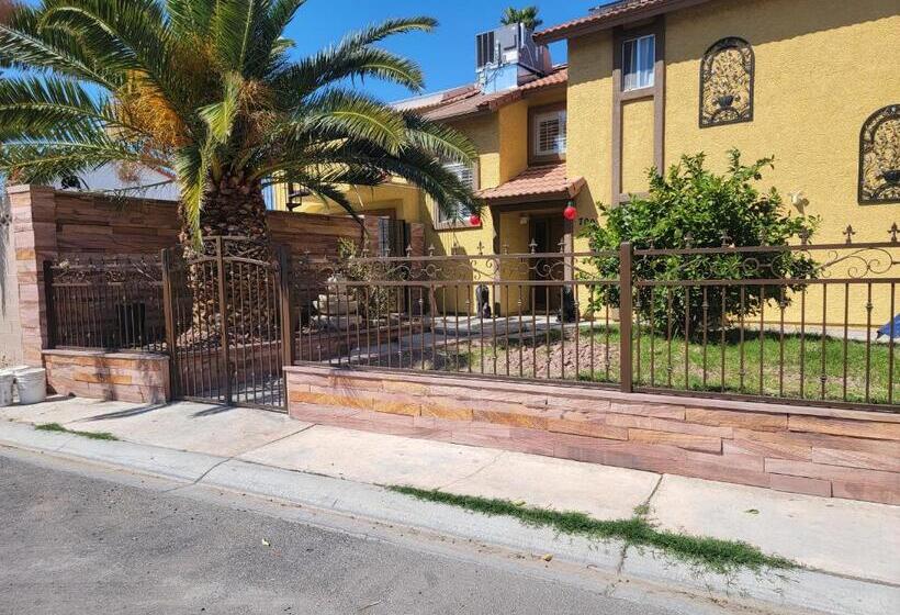 بنسيون Villa Juan # 1