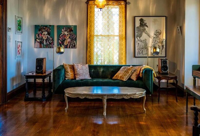 ユースホステル Au Loup, Maison élégante