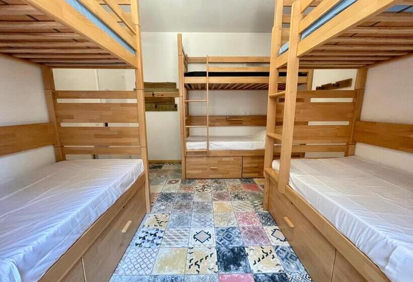 هاستل Auberge De Jeunesse Cheeky Family