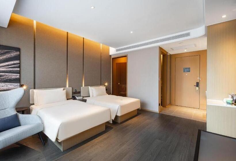 Atour Hotel Chifeng Hongshan Sport Center