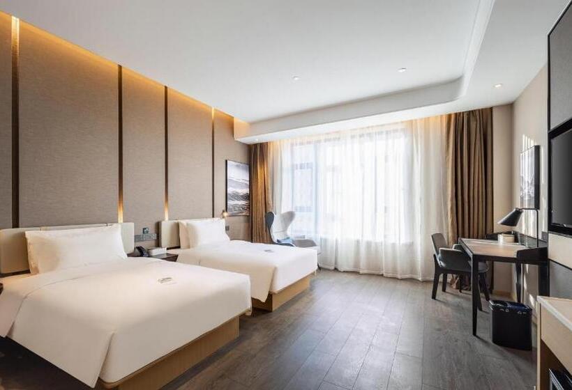 Atour Hotel Chifeng Hongshan Sport Center