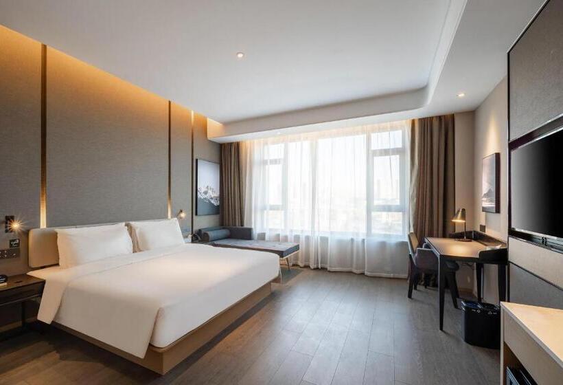 Atour Hotel Chifeng Hongshan Sport Center