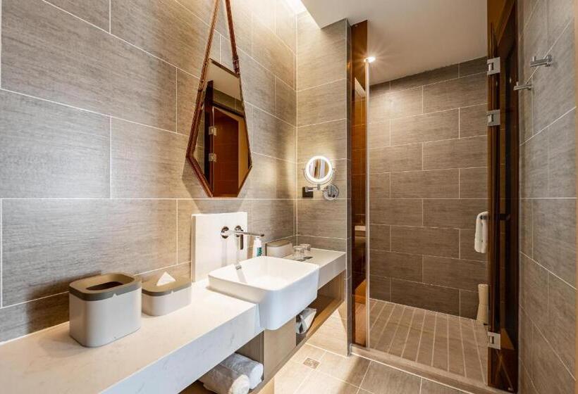 Atour Hotel Chifeng Hongshan Sport Center