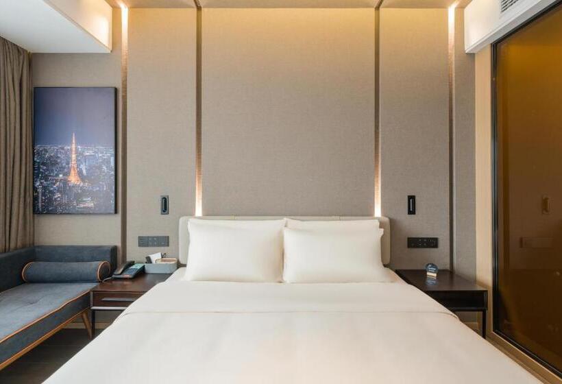 Atour Hotel Quzhou Nankong