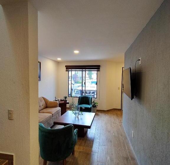 住宿加早餐  Casa Noriux En Gdl