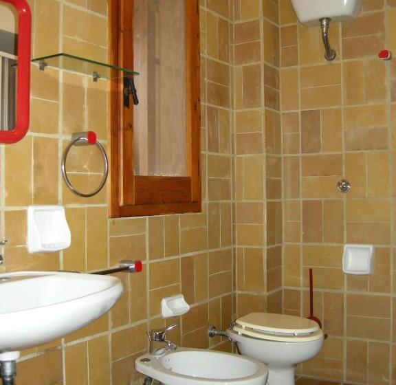 مبيت وإفطار Via Dei Gerani