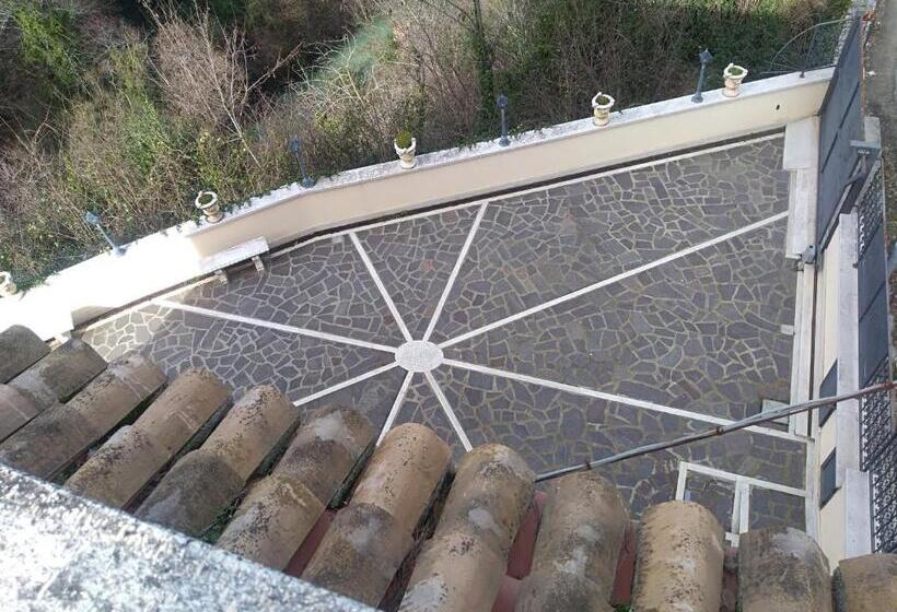 ベッドアンドブレックファースト Villino Chelidonia Subiaco